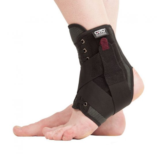 Бандаж с фиксирующими ремнями и шнуровкой на голеностопный сустав Orto BCA 501